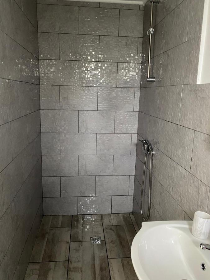 Camere De Inchiriat David Casa David Корбу Экстерьер фото