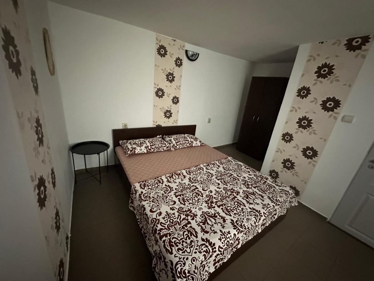 Camere De Inchiriat David Casa David Корбу Экстерьер фото